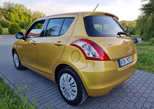 Suzuki Swift cena 35900 przebieg: 106000, rok produkcji 2014 z Gostyń małe 497